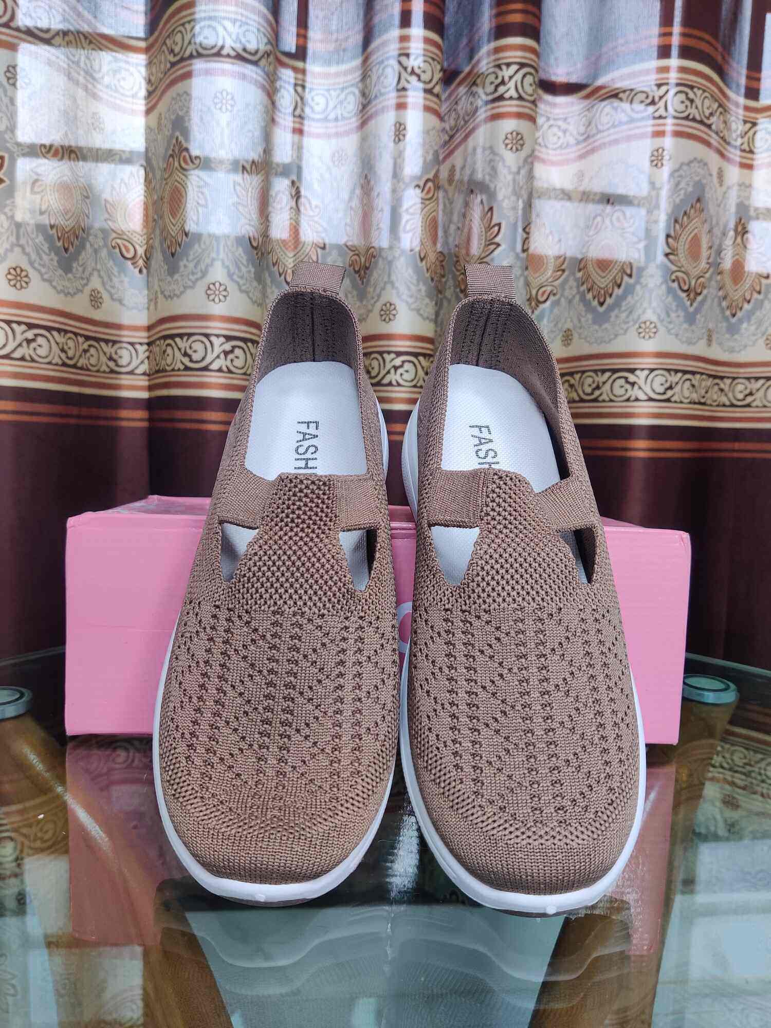 Code: P0-235 women's pink slip-on casual shoes